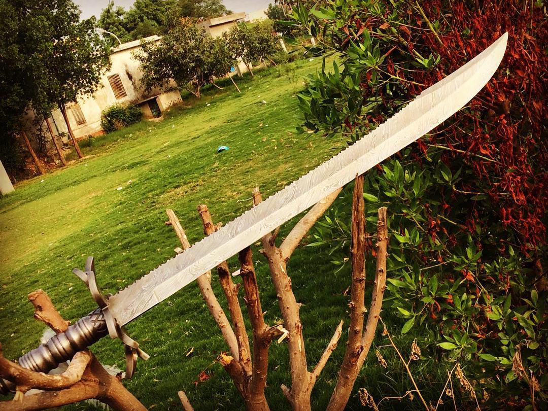 Custom Knives & Swords - 4