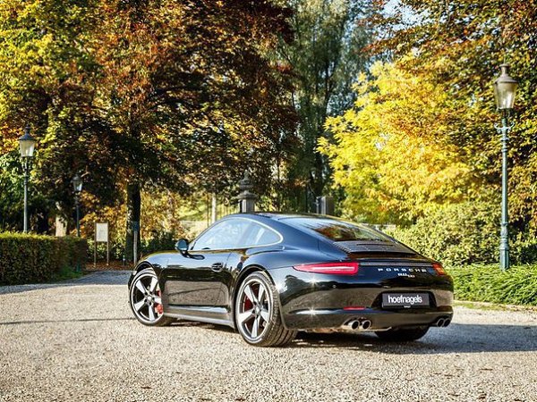 Porsche 911 50th Anniversary Edition - 5