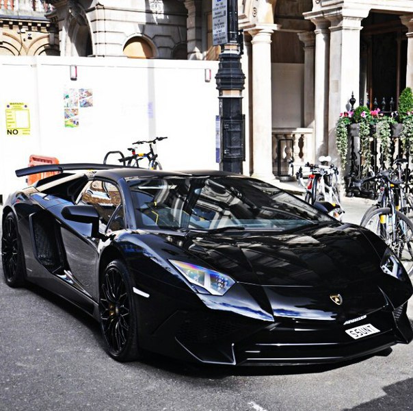 Lamborghini Aventador SV