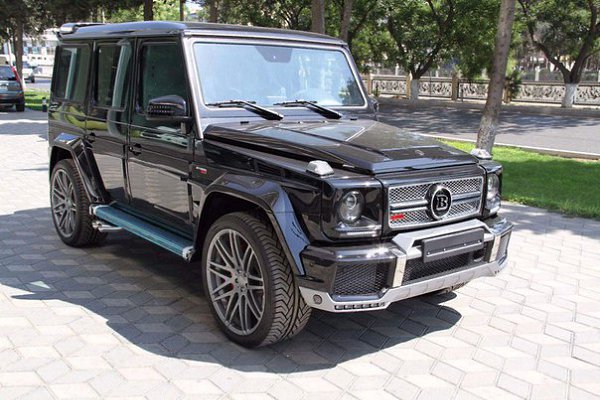 Mercedes-Benz G63 AMG Brabus 700 - 2