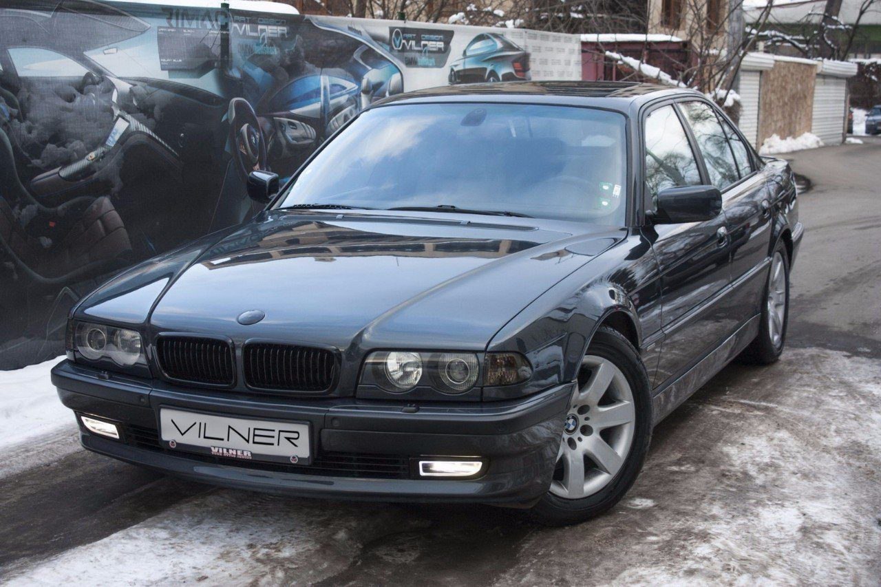 BMW 750i