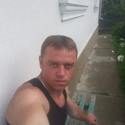 vova, 42, -