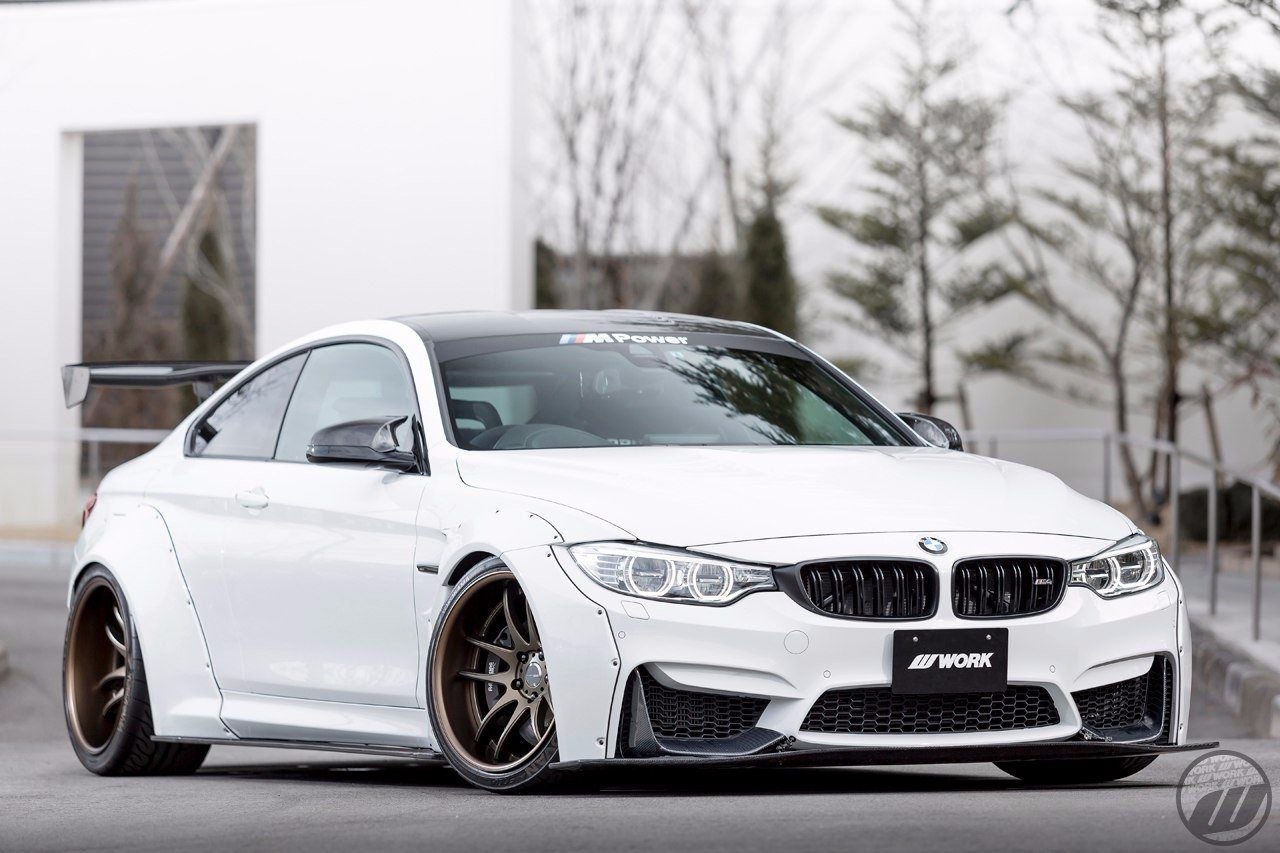 BMW M4 (F82)