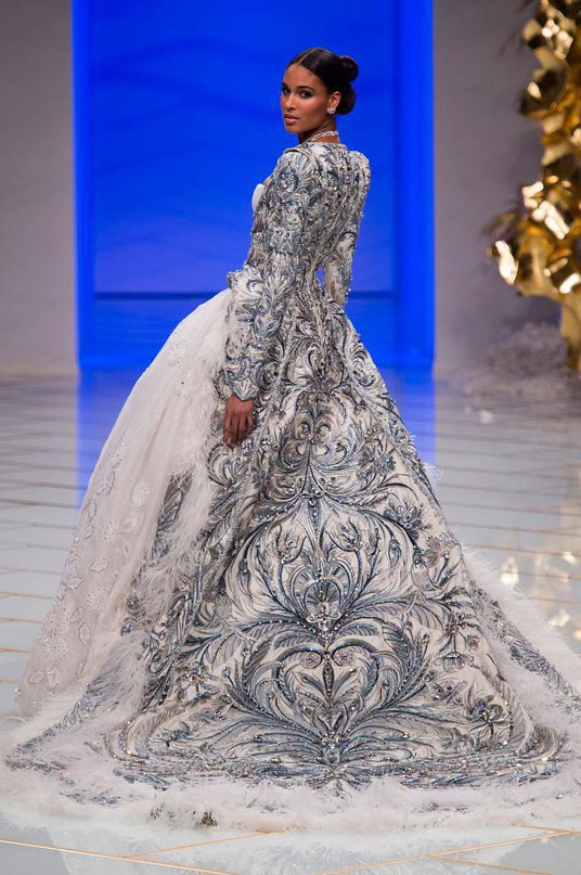 Guo Pei Haute Couture Spring 2016