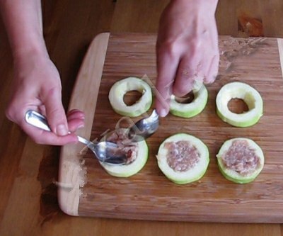 Кабачки с мясом в кляре. Что можно сказать об этом блюде? Просто, сытно, полезно и вкусно. ... - 3