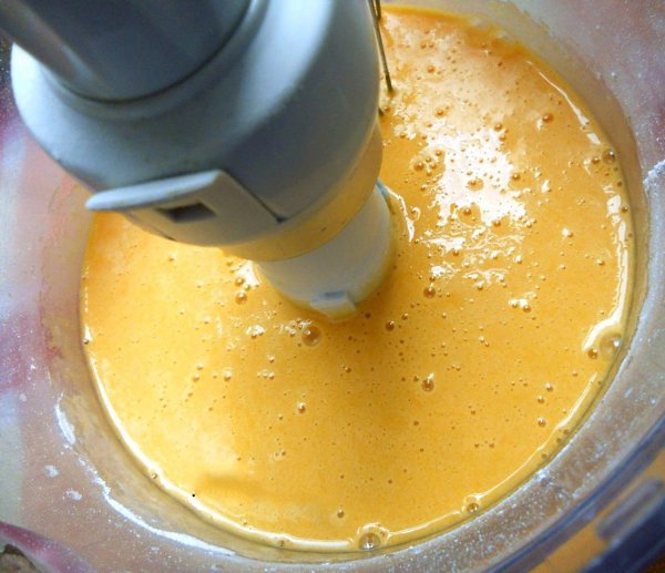 Банановое мороженое с шоколадом и грецкими орехами.Ингредиенты:Сливки 33–35% — 500 млСахар — 100 ... - 2