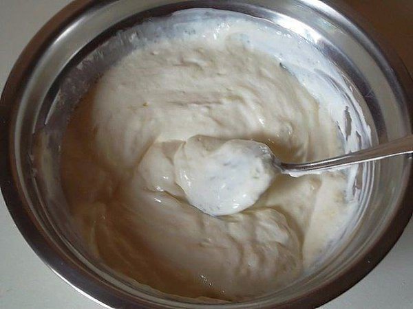 Заливной пирог с зелёным луком и яйцом.Ингредиенты:-Сметана — 350 г-Масло сливочное — 150 г-Мука — ... - 3
