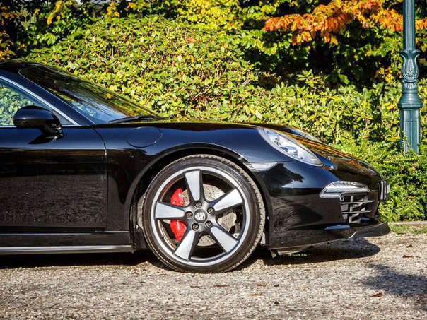 Porsche 911 50th Anniversary Edition - 9