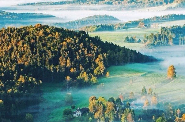   .#@travel.blog