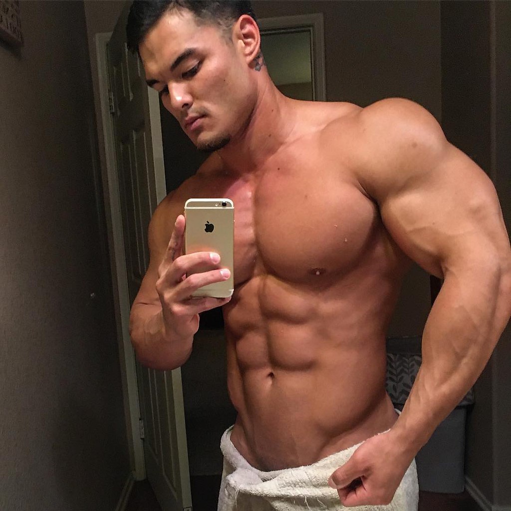 Jeremy Buendia IFBB PRO.    ! 88 .