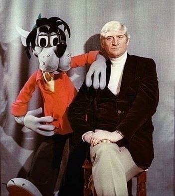 Автор мультфильма "Ну, погоди!" Вячеслав Котёночкин.