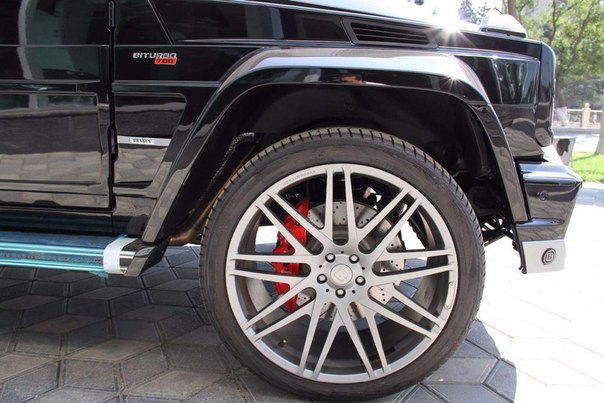 Mercedes-Benz G63 AMG Brabus 700 - 4