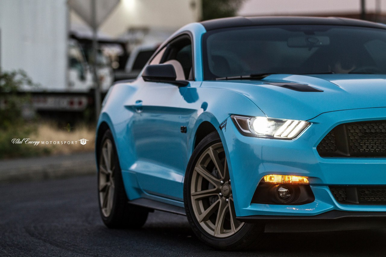 Ford Mustang GT 5.0 - 8