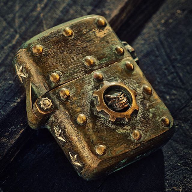   Zippo - 5