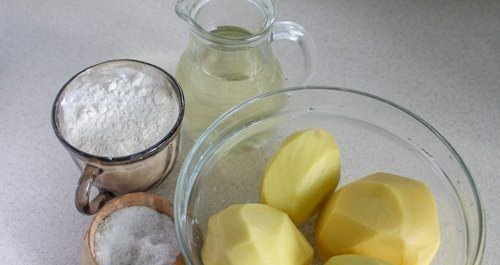 ДОМАШНИЙ КАРТОФЕЛЬ ФРИ.ИНГРЕДИЕНТЫ: 4 крупных картофелины; 3-4 щепотки соли; 150 г муки; 200 мл ... - 2