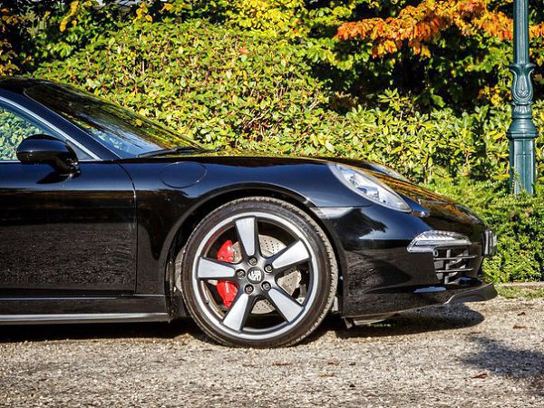 Porsche 911 50th Anniversary Edition - 9