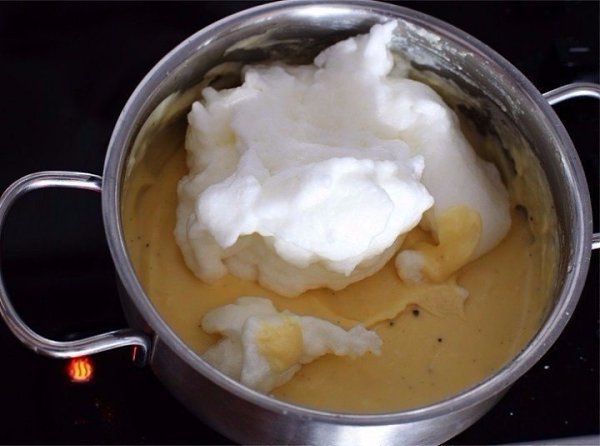 Сырное суфле.Ингредиенты:Сыр — 150 гЯйца куриные — 2 шт.Масло сливочное — 50 гМука — 50 гМолоко ... - 8