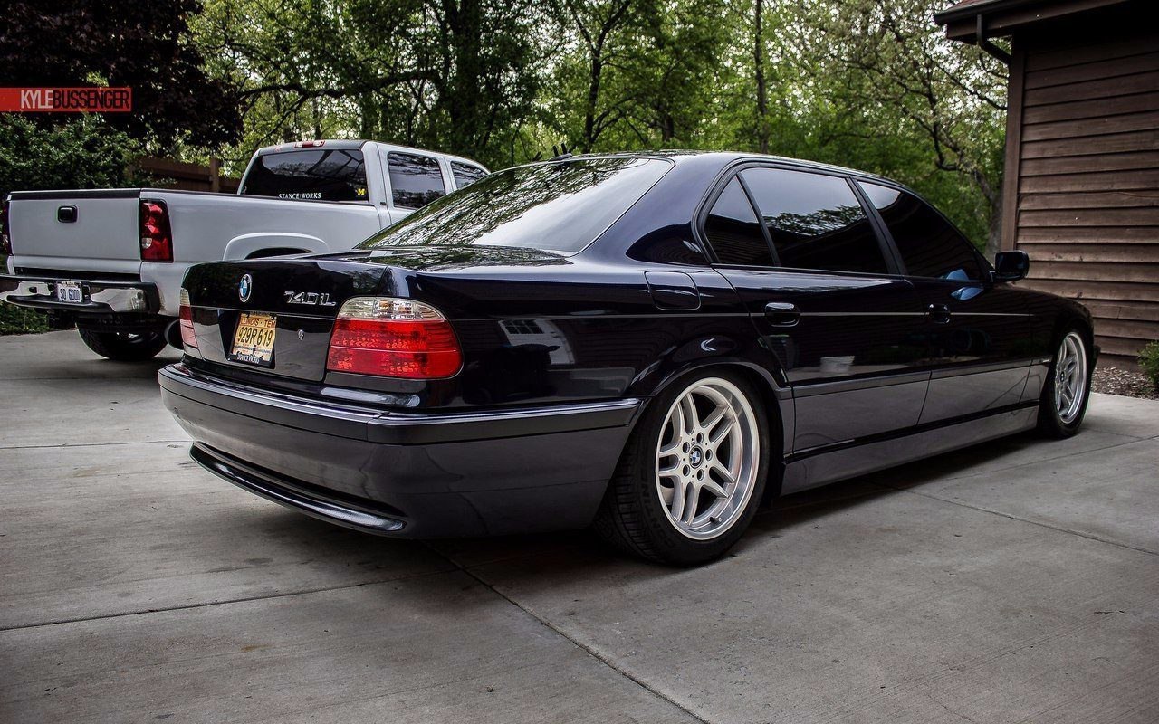 BMW E38 - 5