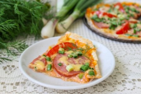 Эконом пицца на лаваше - быстро и очень вкусно! Ингредиенты тонкий лаваш 1 лист копченая колбаса 200 ...
