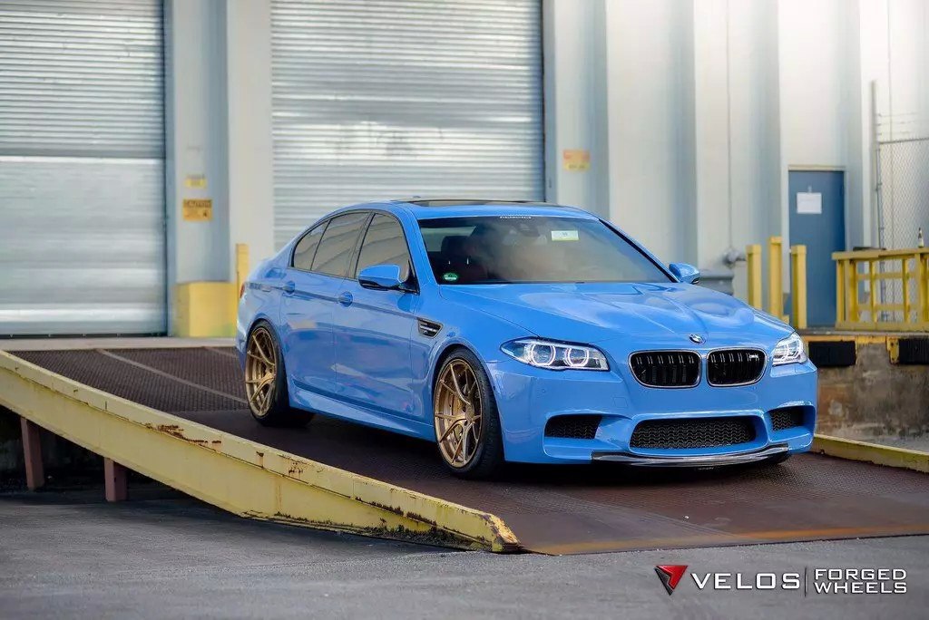 BMW M5 F10 Yas Marina Blue - 8