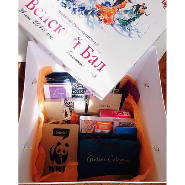 Пора коробочек уже второй раз не попадаю на венский бал, в связи с гастролями. С третьего раза, ...