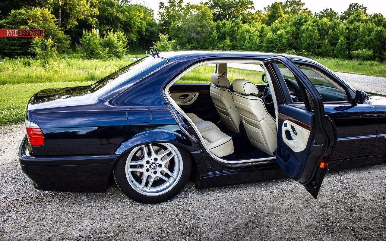 BMW E38 - 3