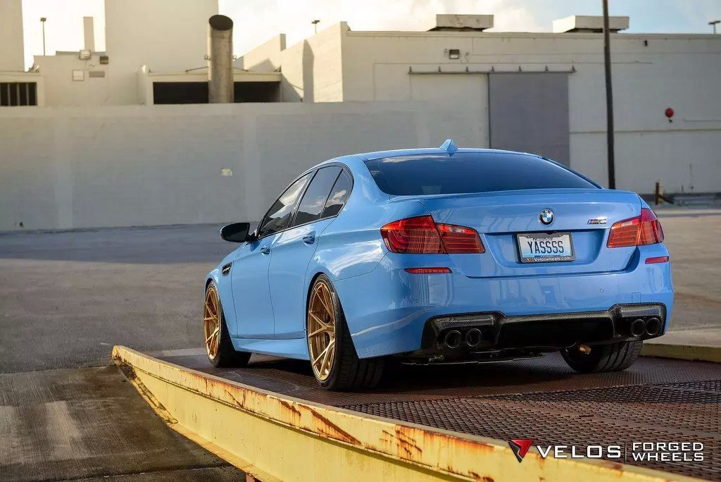 BMW M5 F10 Yas Marina Blue - 5