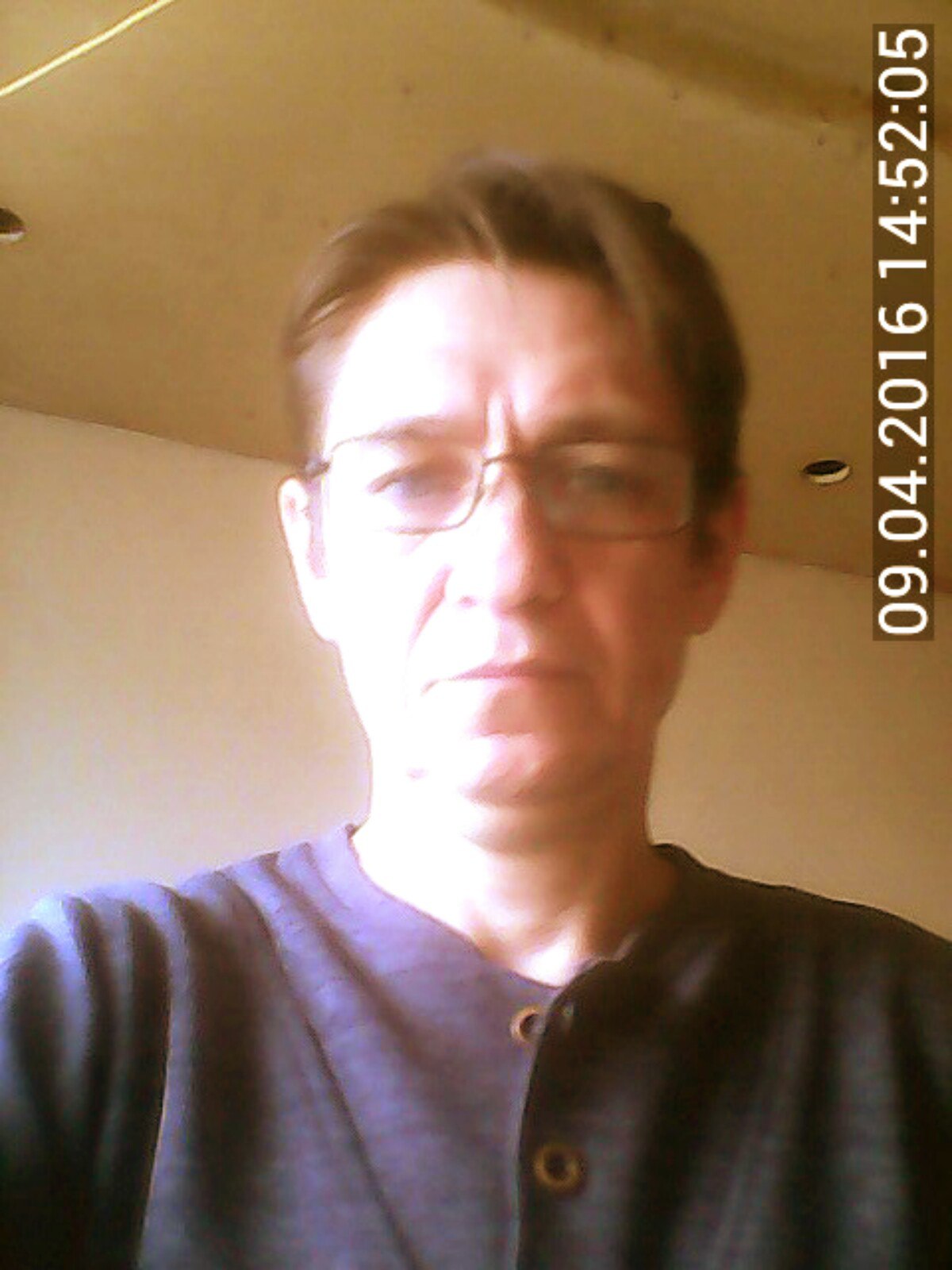 Любовь приходит к нам порой внезапно, Непредсказуема и ветрена она, Но это чувство, безусловно, так ...