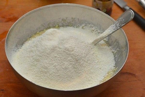 МАФФИНЫ С ШОКОЛАДОМ.ИНГРЕДИЕНТЫ: Масло сливочное 100 г; Сахар 100 г; Яйцо 3 шт; Мука 200 г; ... - 4
