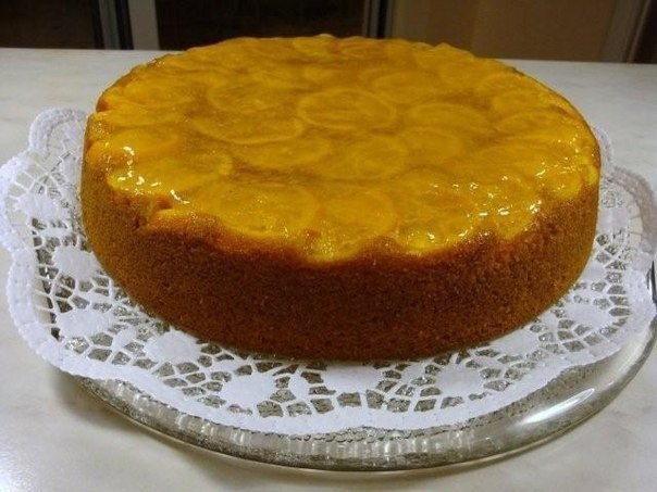 Мандариновый торт.Ингредиенты:5 крупных мандаринов1,5 стакана сахара75 г сливочного масла1 яйцо1 ...