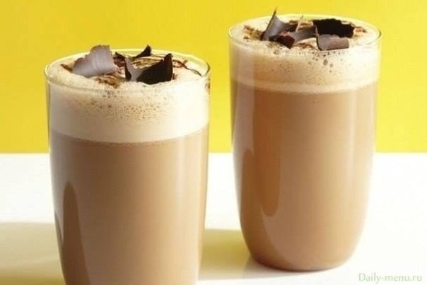 ВОЗДУШНЫЙ КОКТЕЙЛЬ ИЗ КОФЕ И МОЛОКА.Ингредиенты:· Молоко обезжиренное 200 мл· Кофе растворимый 2 ч. ...