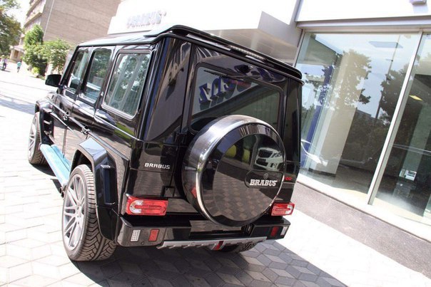 Mercedes-Benz G63 AMG Brabus 700 - 3