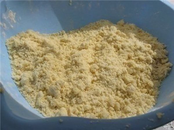 Неимоверный тортик! Нежное, рассыпчатое песочное тесто, сладкая творожная начинка... Берем два ... - 4