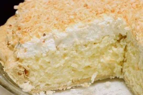 Кокосовый пирог со сливкам - очень легко приготовить. Ингредиенты: 500 гр кефира 2 яйца 200 гр ...