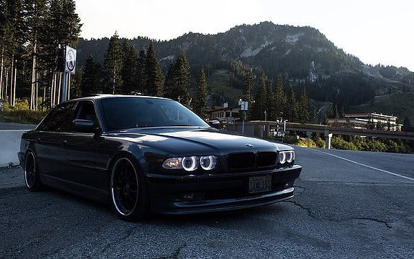 BMW 7 E38