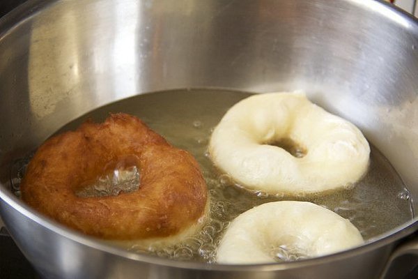 ГОСТовские ПОНЧИКИ. .Вот эти пончики, ГОСТовские, вкусны до безобразия, даже при моем практически ... - 4