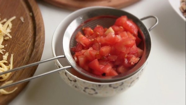Слоеный салат с сыром и баклажанами