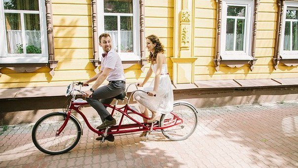 Интересные велопрокаты.В Петербурге многие любят прокатиться на велосипеде, а некоторые стараются ...