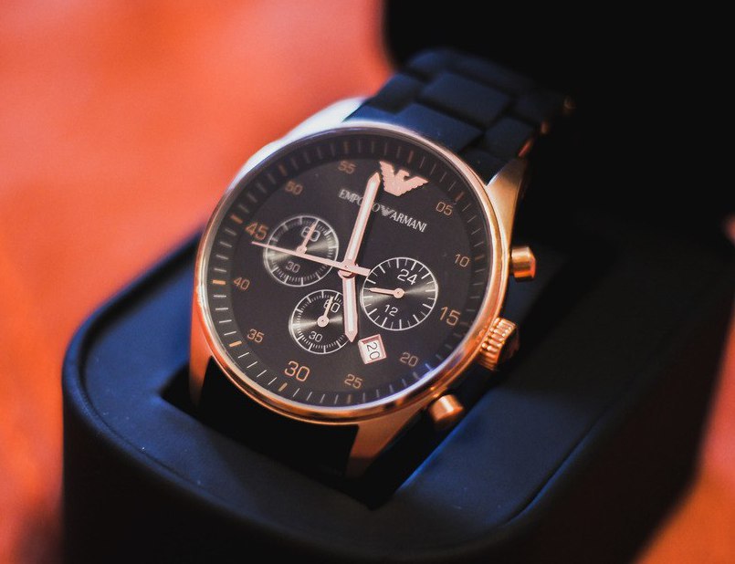 Emporio Armani -    c  !  !  ...