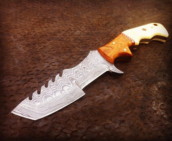 Custom Knives & Swords - 7