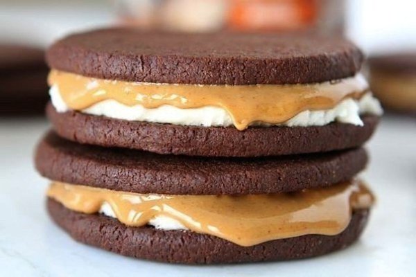 Домашний choco pie с арахисовым маслом.Ингредиенты:Масло смягченное — 1 чашкаШоколадные капли (можно ...