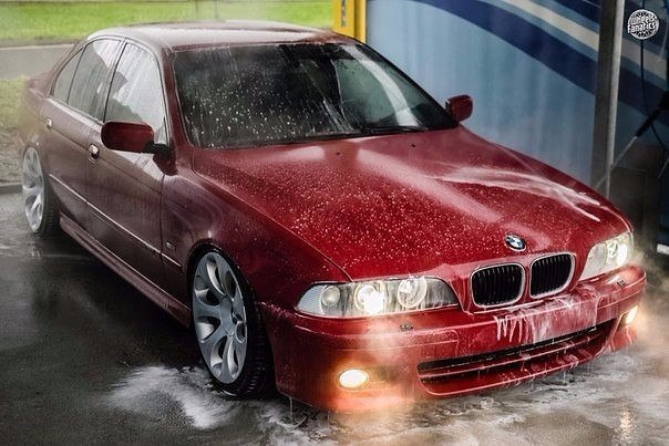 BMW (E39)