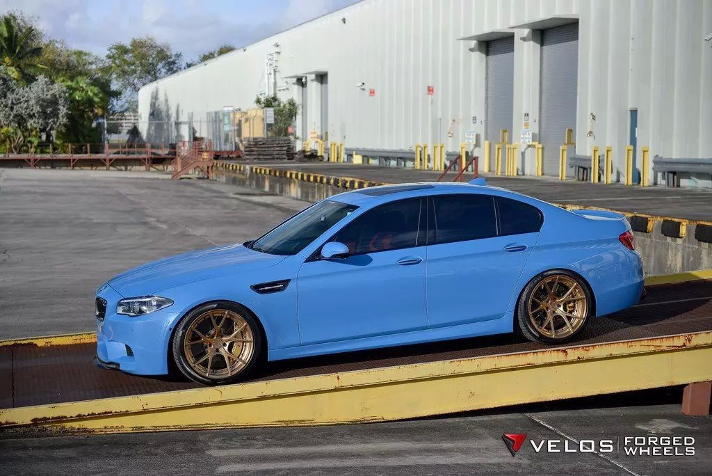 BMW M5 F10 Yas Marina Blue - 6