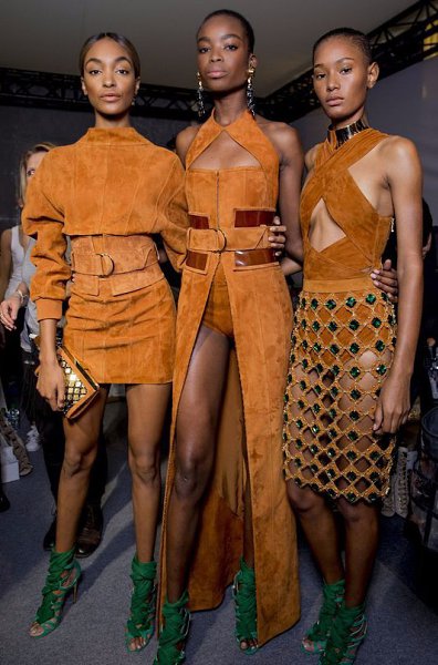 Balmain Spring 2016 Backstage - 4