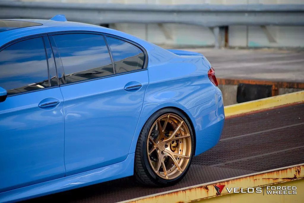 BMW M5 F10 Yas Marina Blue - 7