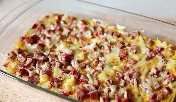 Фриттата по-испански.Ингредиенты:Картофель — 3 шт.Репчатый лук — 1 шт.Болгарский перец красный — 1 ...