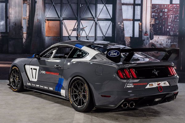 Ford Mustang GT4 - 3