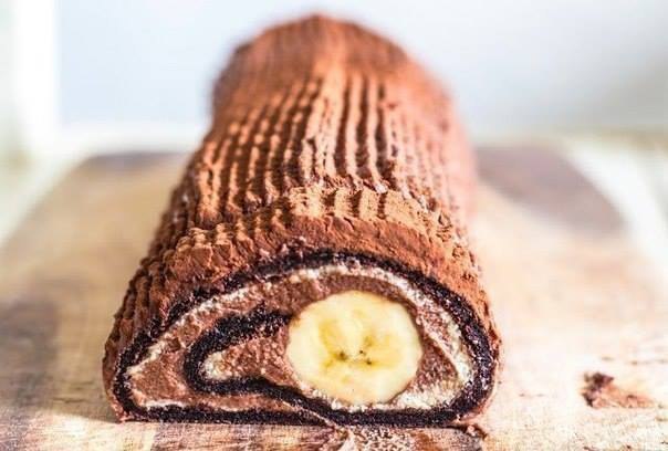Шоколадно-банановый рулет за 30 минут.Это невероятно вкусно и невероятно красивоИнгредиенты:Тесто:6 ...