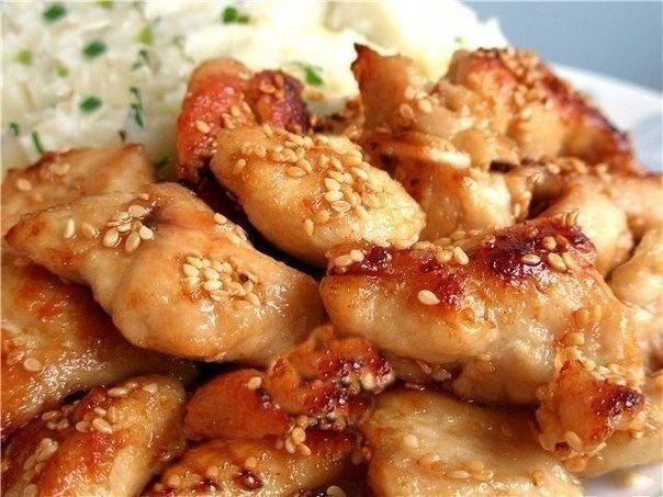 Куриные грудки по-восточному. Ингредиенты: -Курица (грудки) — 500 г -Соевый соус (солёный) — 4 ст. ...