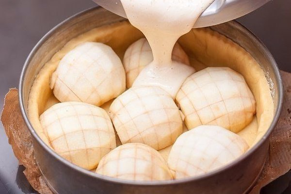 ЯБЛОЧНЫЙ ПИРОГ С ВКУСНЕЙШЕЙ ЗАЛИВКОЙ.Ингредиенты:Для теста:- Мука — 2,5 стакана- Сливочное масло — ... - 8